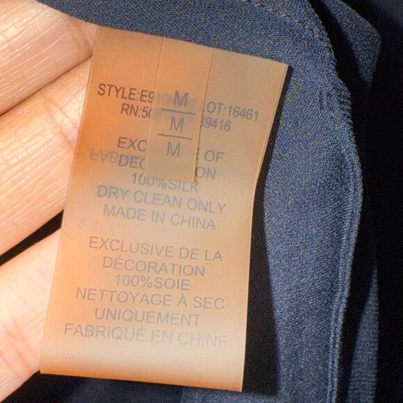 Elie Tahari Women’s 100% Silk Ruffle Embroidered Fairy Sleeve Blouse Medium EUC - Picture 6 of 8